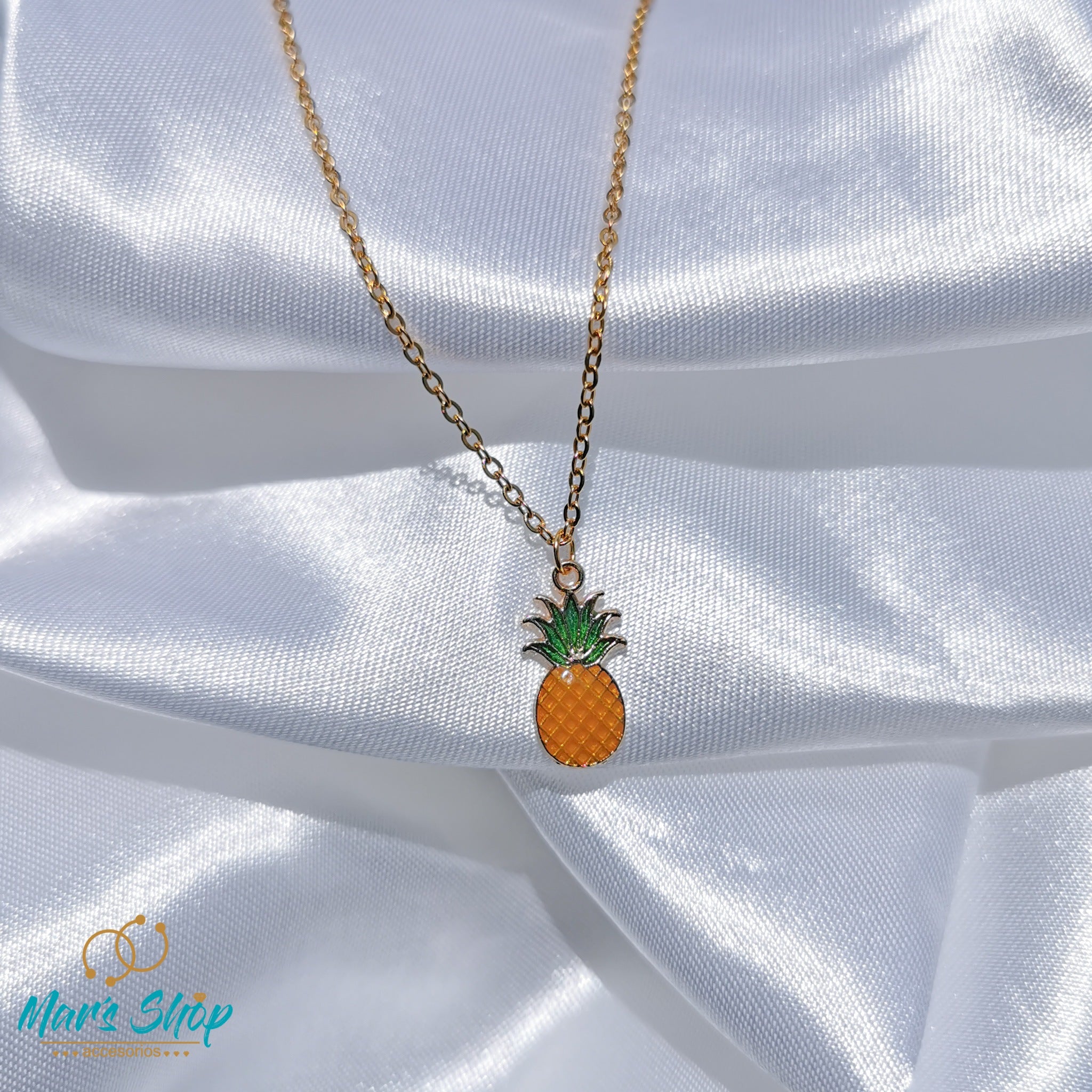Collar trendy piña