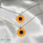 Cargar imagen en el visor de la galería, Collar girasol acero
